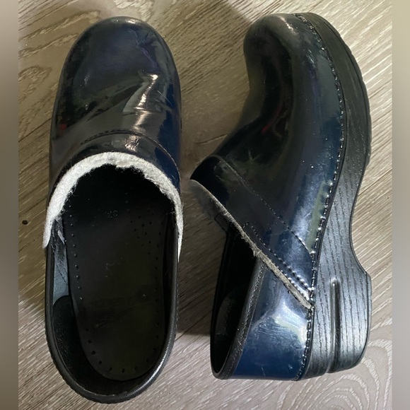 Dansko Women's Professional Clog-Slip on, All Day Comfort, Arch Support - Picture 4 of 6